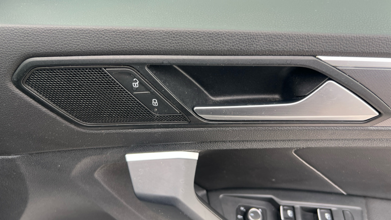 Volkswagen Tiguan 2.0 TDi 150 4Motion R-Line 5dr DSG Diesel Estate